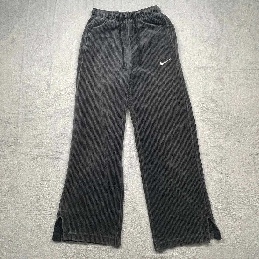 Nike Corduroy Ribbed Wide Leg Pant Women XS Dark Grey Velour Sportswear Slit Hem